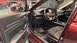 نيسان ألتيما